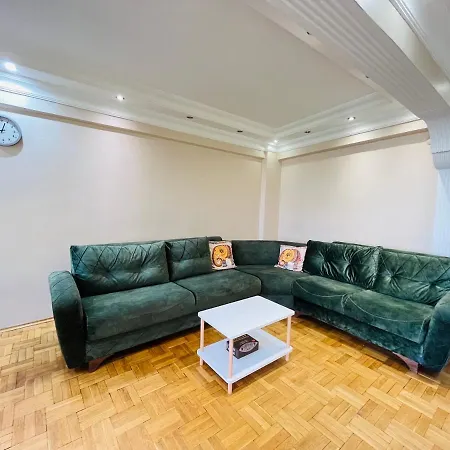 Sisli Trump Air-conditioned Apartment Istanbul